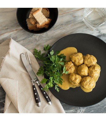 Albóndigas en salsa de almendras