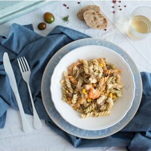 Ensalada de pasta con atún y gambas