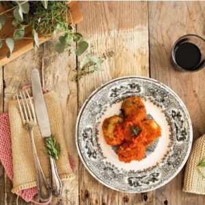 Albóndigas veganas en salsa de tomate
